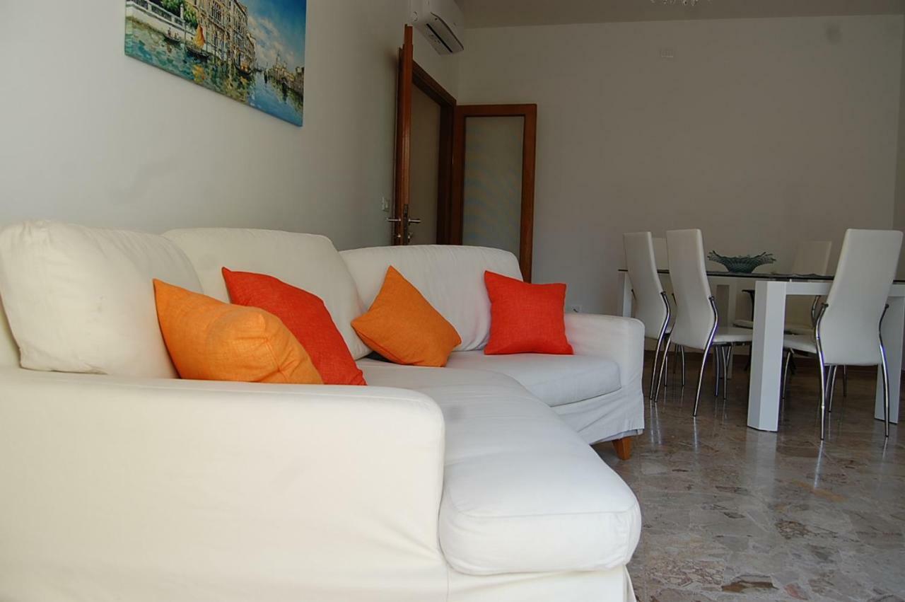 Laura Apartment Venice 4 P. 15 M To Venice メストレ エクステリア 写真